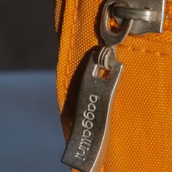 Baggallini Sunset Orange/Hot Pink Shoulder Satchel Gently Used - Picture 8 of 8